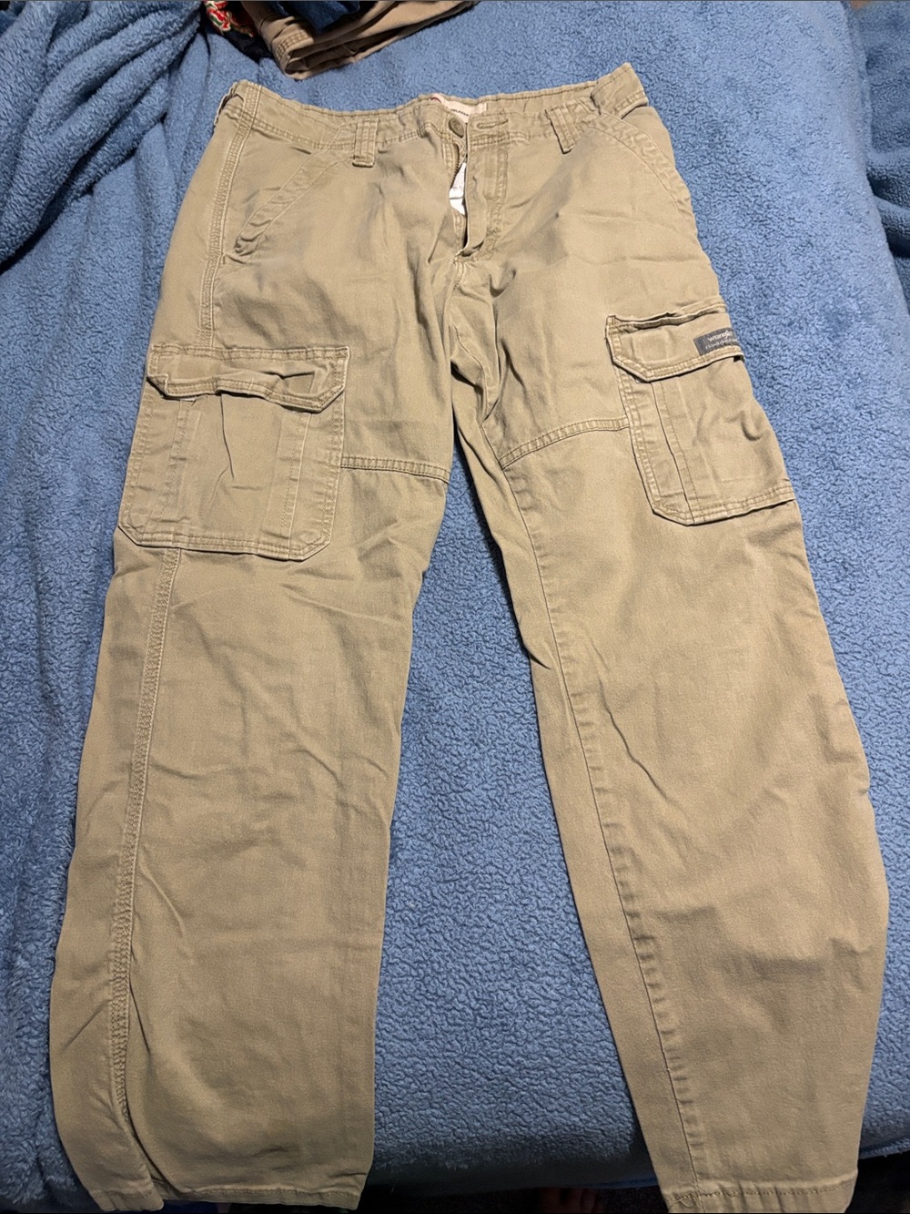 Wrangler Men's Cargo Pants in Khaki Tan